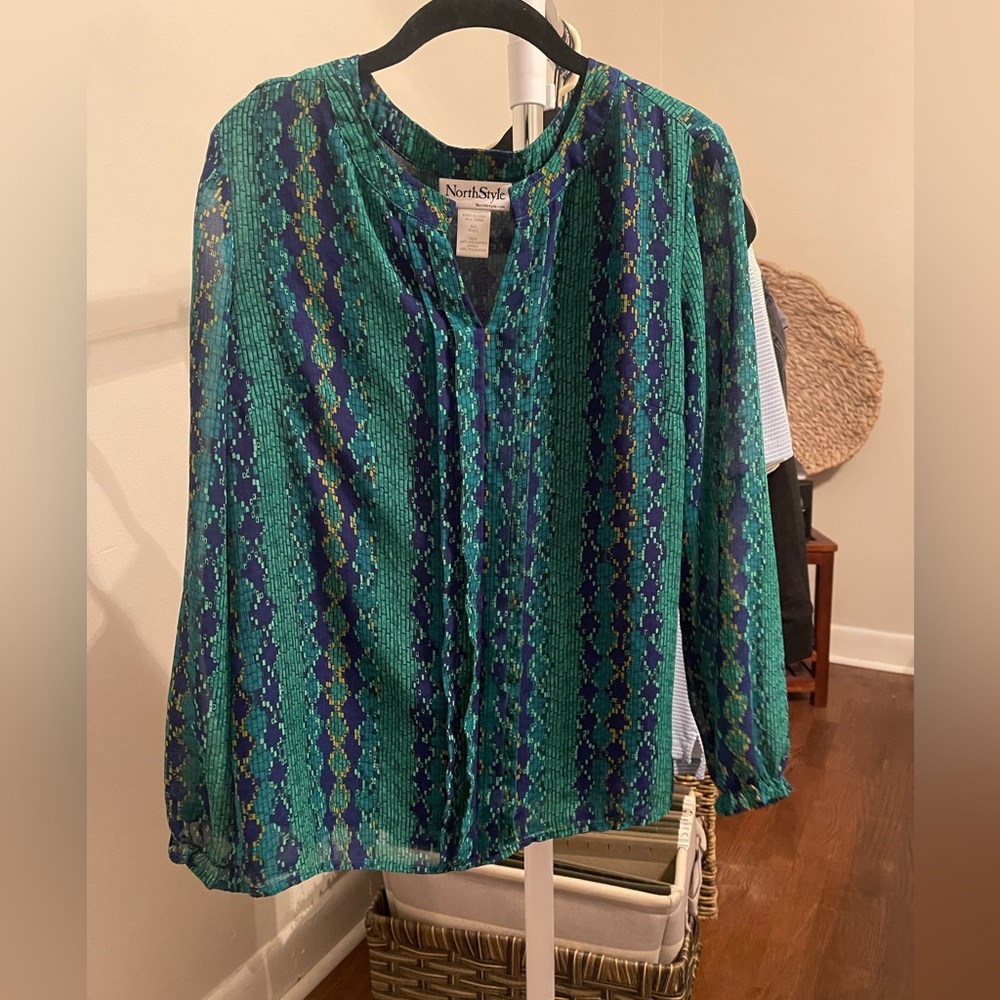 Multi color long sleeve blouse